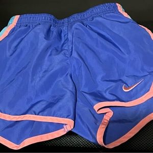 Girls Nike Small Dri Tempo Shorts